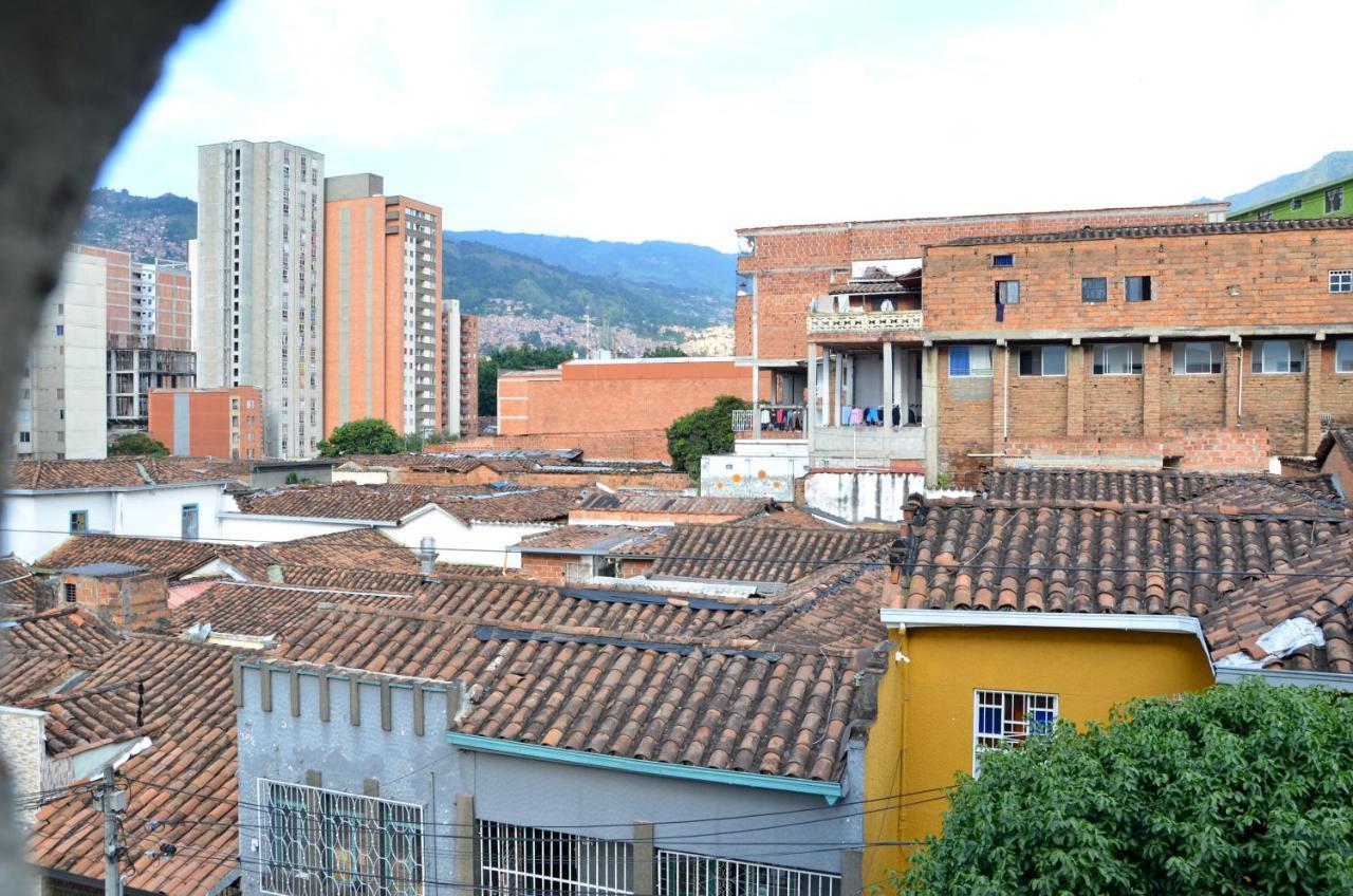 Tranvia 40 Apartments Medellin Exterior photo